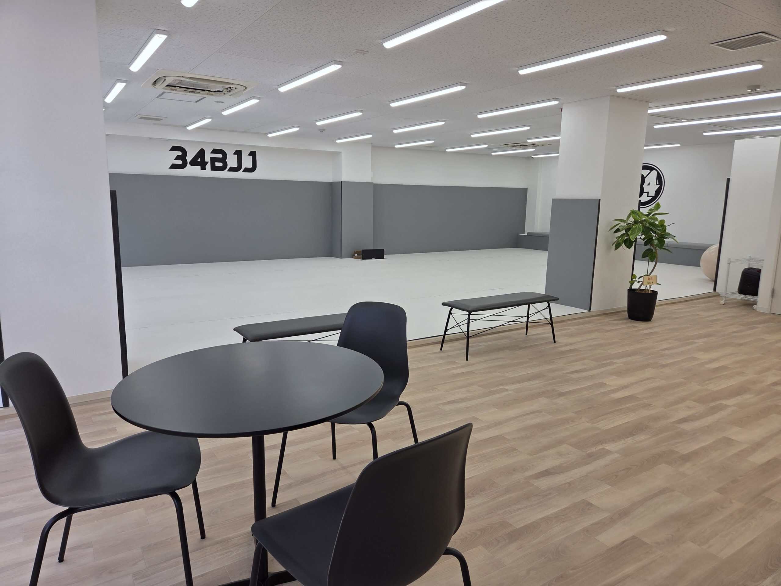 34BJJ ブラジリアン柔術道場 マット張替えのお知らせ
