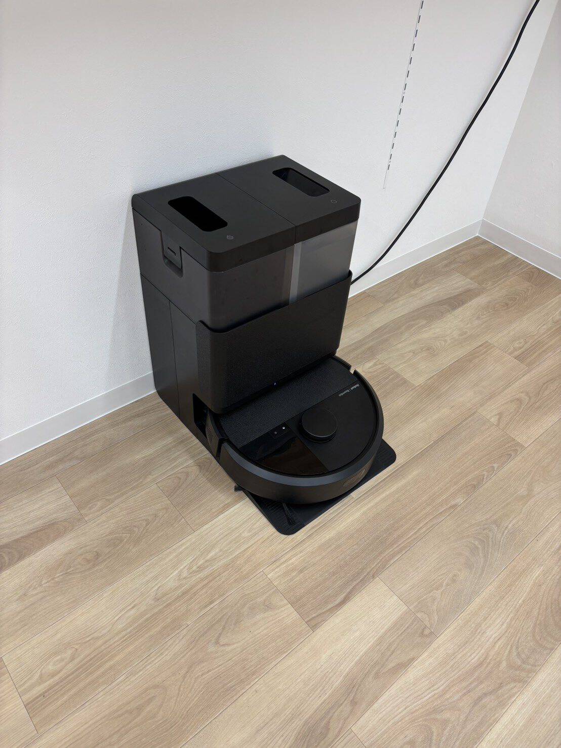 清掃に使っているモップ機能付きロボット掃除機